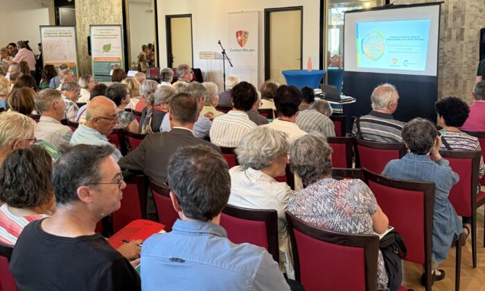 Châtenay-Malabry : salle comble pour la réunion publique du Réseau Terra Confort  